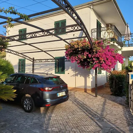 Kjara Apartments Tivat Exterior photo