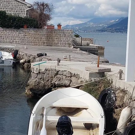 Kjara Apartments Tivat Exterior photo