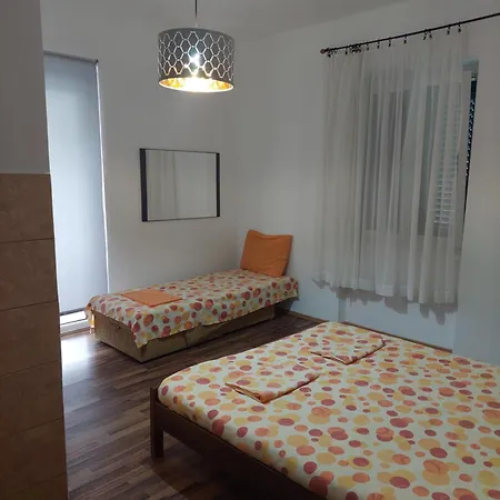 Kjara Apartments Tivat Exterior photo