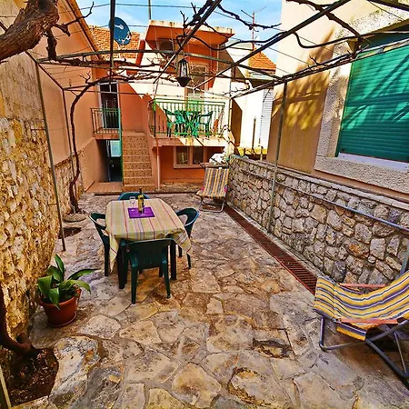 Kjara Apartments Tivat Exterior photo