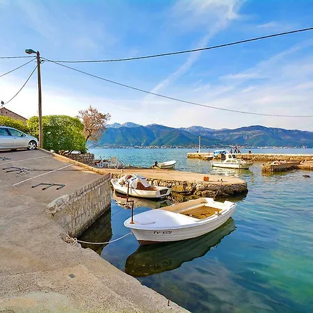 Kjara Apartments Tivat Exterior photo