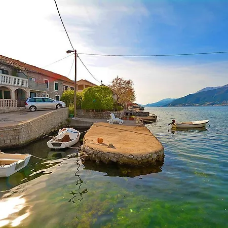 Kjara Apartments Tivat Exterior photo