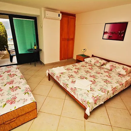 Kjara Apartments Tivat Exterior photo