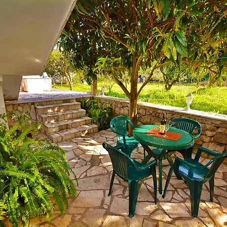 Kjara Apartments Tivat Exterior photo