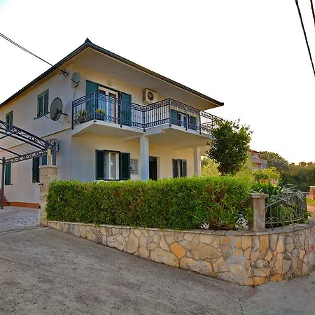 Kjara Apartments Tivat Exterior photo