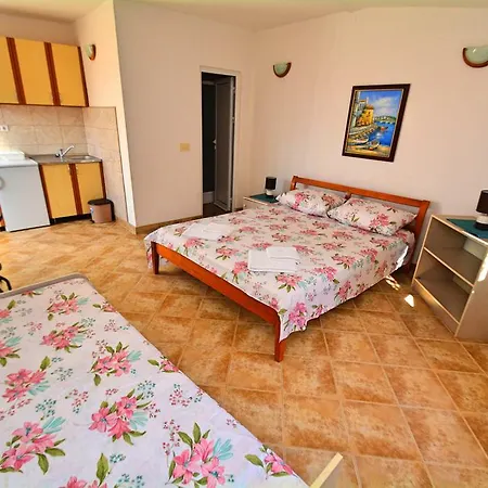 Kjara Apartments Tivat Exterior photo